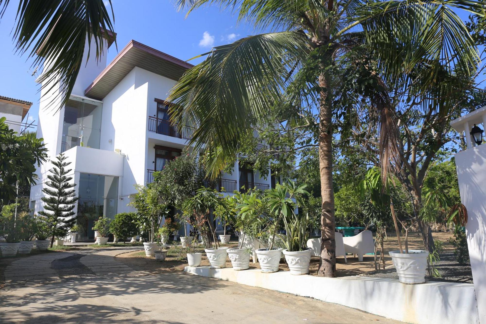 Amanda Beach Resort Passikudah Экстерьер фото